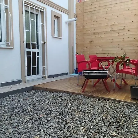 Istanbulda Merkezi Pitoresk Konum Muestakil Yeni Ev Istanboel