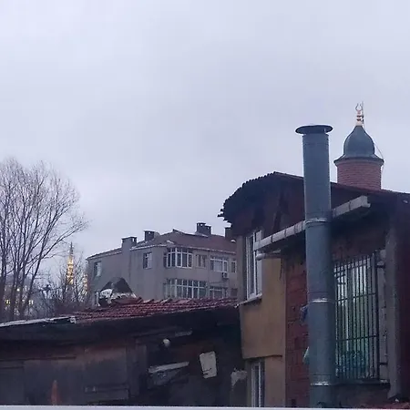 Istanbulda Merkezi Pitoresk Konum Muestakil Yeni Ev *
