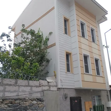 בית נופש Istanbulda Merkezi Pitoresk Konum Muestakil Yeni Ev איסטמבול